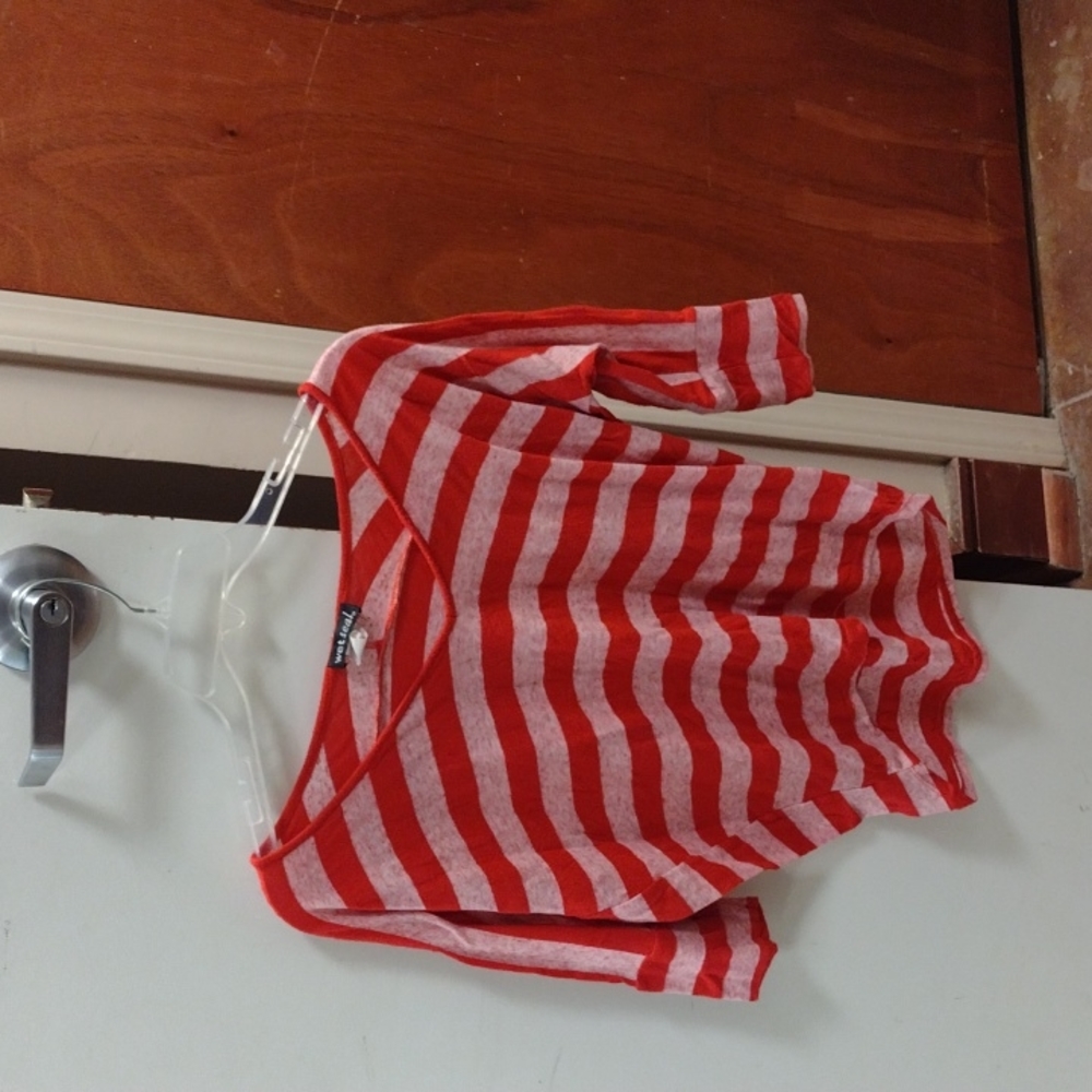 Wet Seal tee shirt